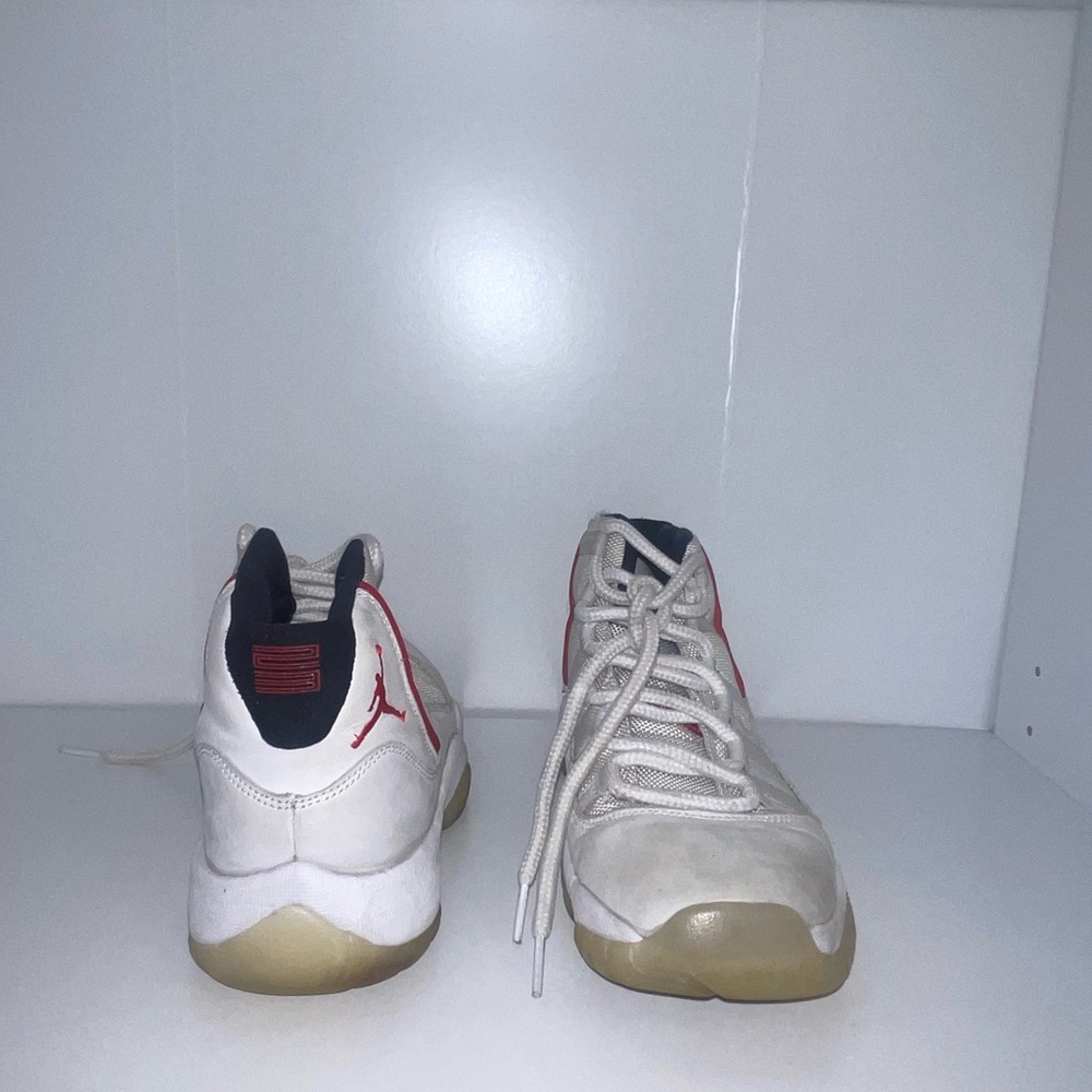 Jordan Women's Shoes in White and Red - Picture 2 of 4